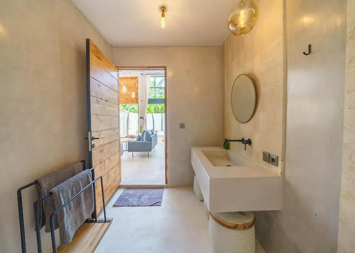 Upeksha - Contemporary 1br With Pool In Pererenan *